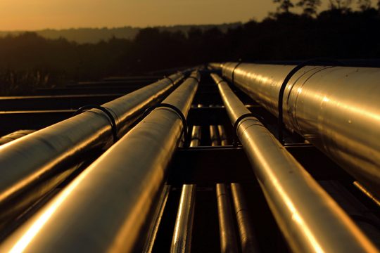 Nεκρός και 13 τραυματίες από πυρκαγιά σε διυλιστήριο πετρελαίου στο Ιράκ